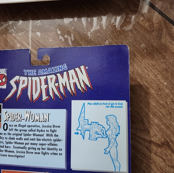 1996 Spider-Woman Black Widow Gear Figure With New Avengers #4 Comic - Picture 11 of 15